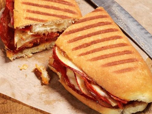 Panini chorizo   i kruška