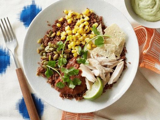Fotografija jela - Zdjela kvinoje, piletine i avokada