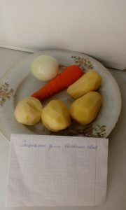 Borsch na pilećim zalihama