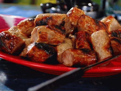 Foto Bratwurst (kobasice za prženje) u pivu