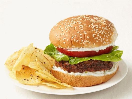 Fotografija turskih burgera na mediteranu
