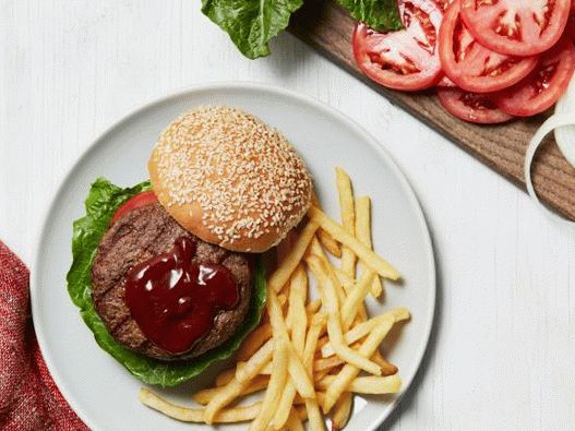 Burger sa sirom na žaru