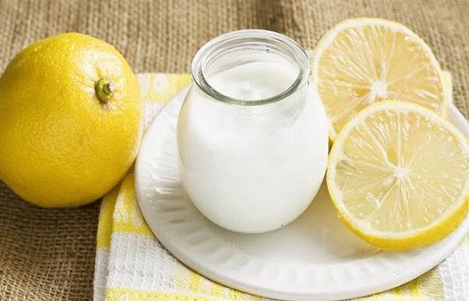 Foto domaći instant jogurt