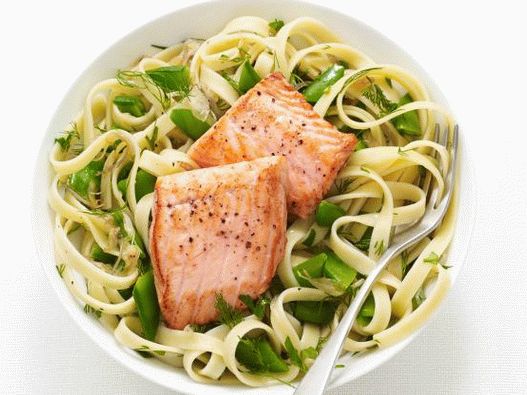 Fotografija Fettuccine sa graškom lososa i šećerom