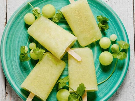 Fotografija voćnog leda iz Cantaloupe i Cilantroa