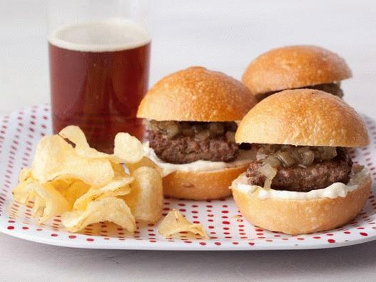 Foto Hamburgeri za večeru