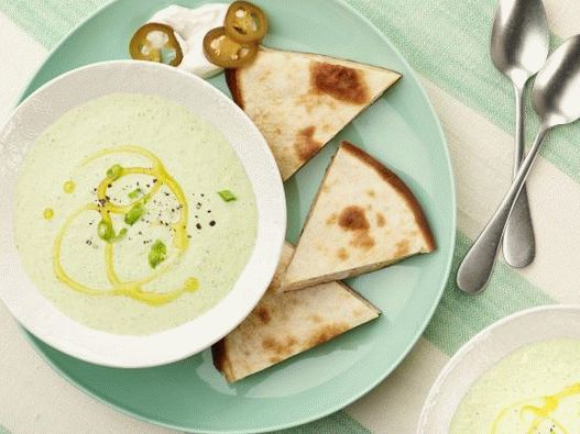 Fotografija Gazpacha iz physalisa i Quesadille