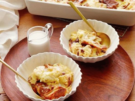 Foto puding sa hrenovkama Pannetone sa umakom Amaretto