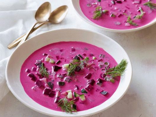 Foto hladni ljetni borsch