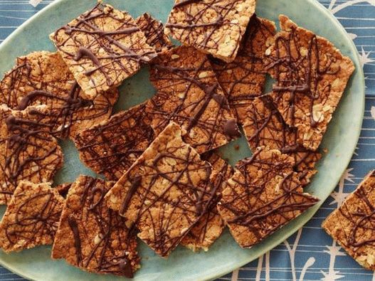 Foto krekeri od kikirikija od maslaca