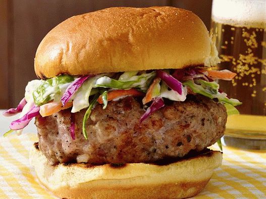 Foto savršeni svinjski hamburgeri