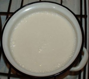 Jogurt u proizvođaču jogurta