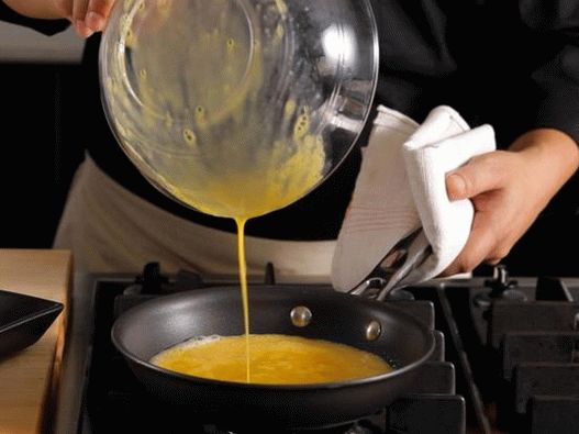 Dodajte smešu od jaja