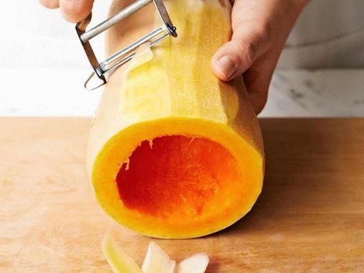 Oguliti i nasjeckati tikvice butternut Oguliti i nasjeckati tikvice butternut
