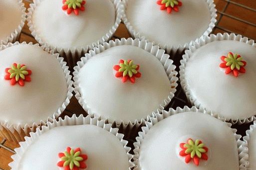 Foto cupcakes with glazura