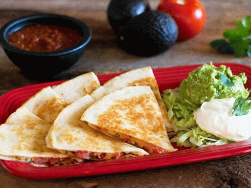 Fotografija Quesadille s umakom od puretine i guacamole