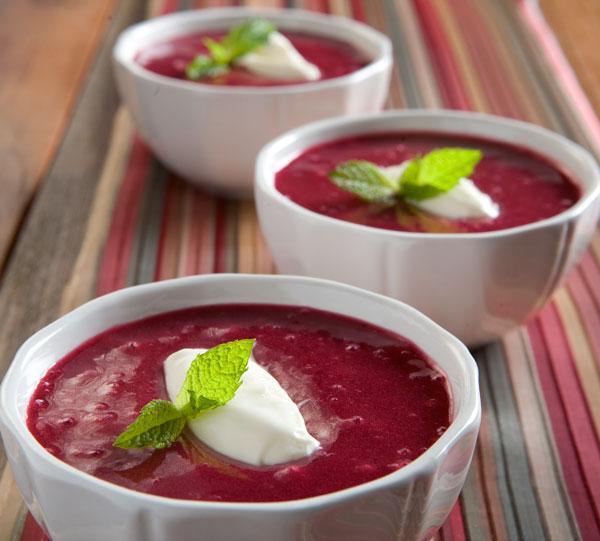 Juha od rezanci od brusnica