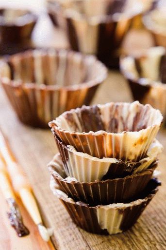 Fotografije košarica s čokoladnim kikirikijevim maslacem