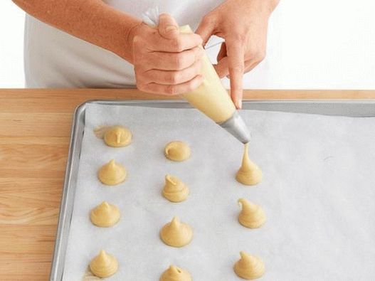 Crockembusch - torta od profiterole