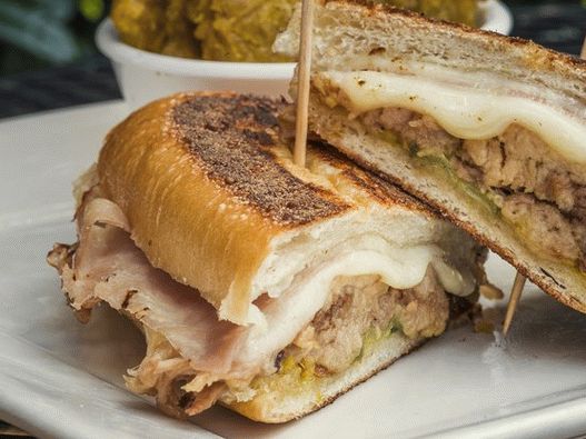 Foto kubanski provolon i svinjski sendviči