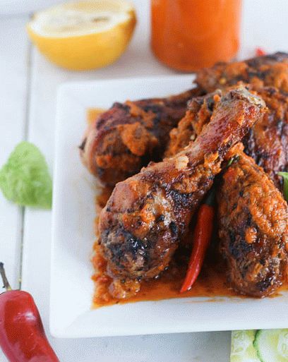 Fotografija piletine sa roštilja u marinadi