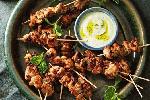 Pileći kebab u rerni u marinirani od začinjene melase