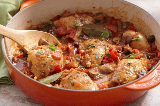 Foto lova piletina u umaku s povrćem