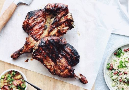 Fotografija piletine u marinadi s tamnim rumom