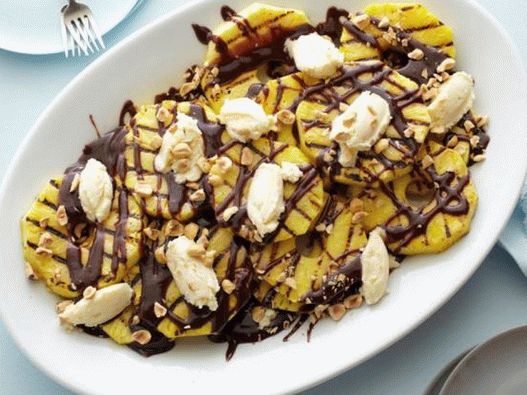 Desert sa roštiljem od ananasa sa Nutellom