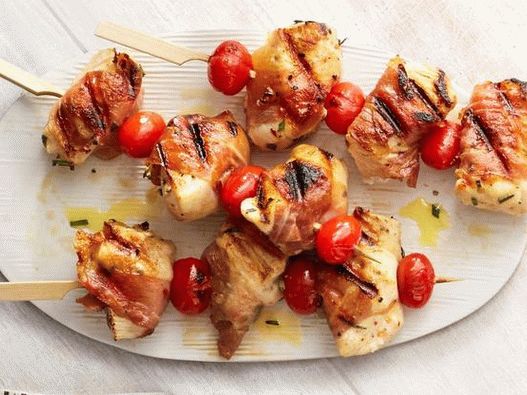 Fotografija jela - Piletina na žaru u slanini na narescima