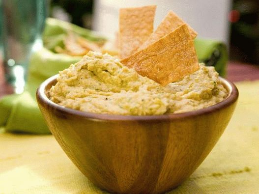 Fotografija posuđa - Hummus sa čili papričicama
