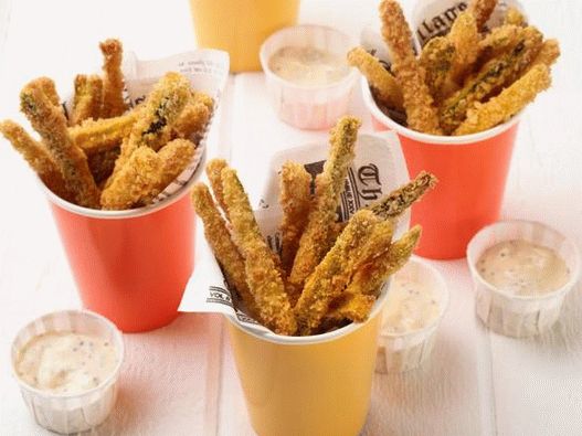 Fotografija posuđa - štapići krastavca od tikvica u cajunskom stilu