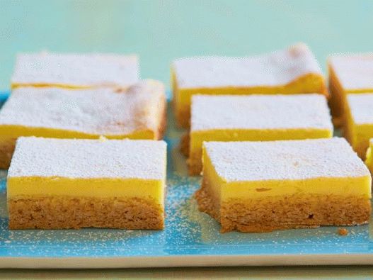 Foto limunska torta sa šlagom