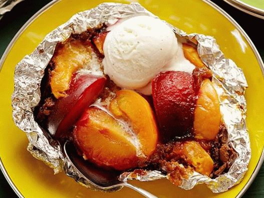 Foto posuđe - pečeno voće u foliji