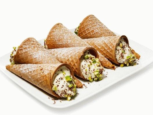 Fotografija posuđa - Cannoli u šoljama vafla