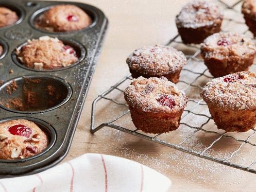 Fotografija posuđa - Cherry Muffins