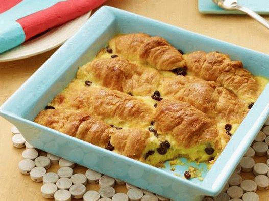 Fotografija posuđa - puding od kroasnog hleba