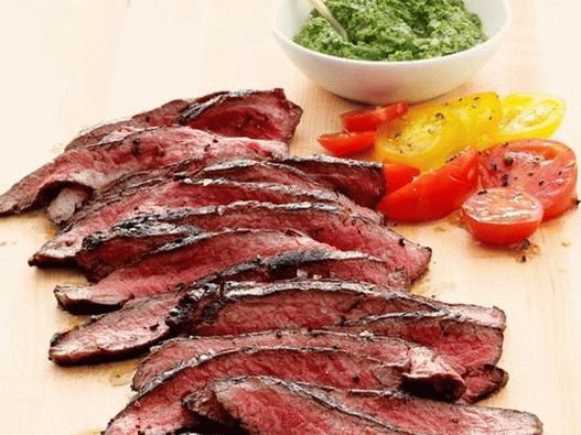 Pečeni biftek na žaru sa kaparima i inćunama