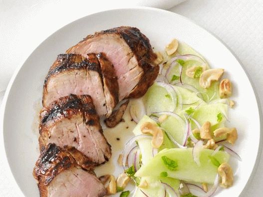 Svinjska kašica na žaru sa salatom od dinje