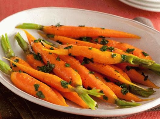 Mrkva u medenoj glazuri