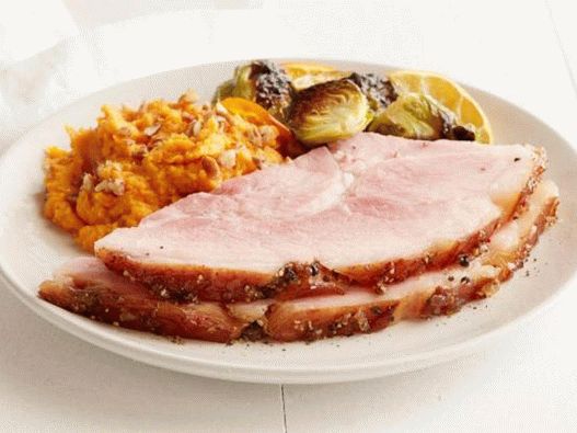 Svinjska ručka u medenoj glazuri sa rakijom i mirisom