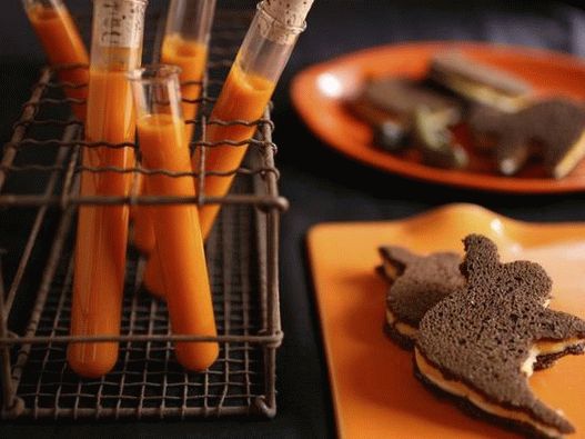 Fotografija posuđa - paradajzna supa