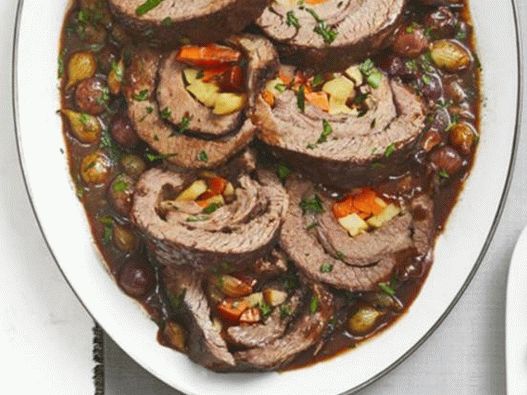 Goveđa jela od mesa, pirjana u crvenom vinu