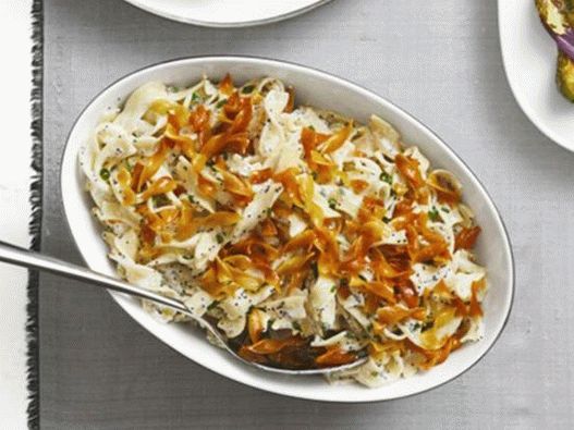 Jajo rezanci sa makovim semenima