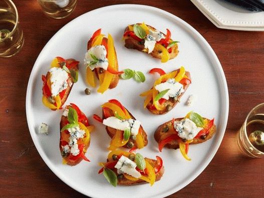 Brusketa sa slatkim biberom i gorgonzolom