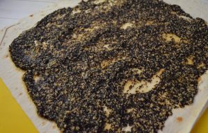 Maka s semenima maka u pita hljebu