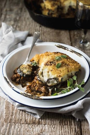 Fotografija musaških patlidžana i krompira