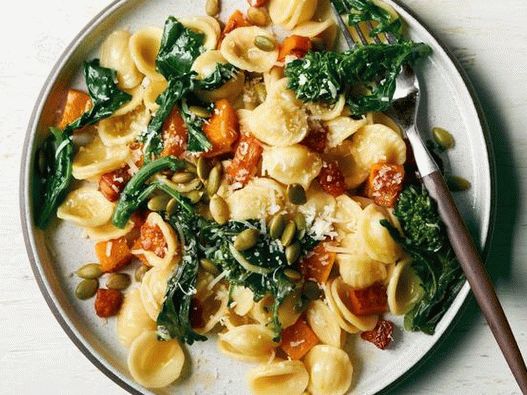 Fotografija jela - Orecchiette tjestenina s pancetom, bundevom i brokolijem raab