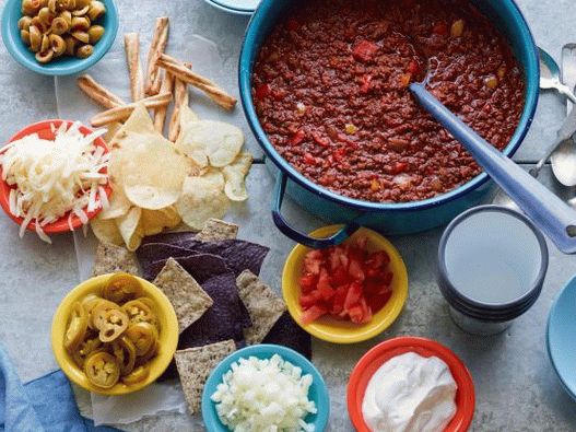 Foto jesen umak od purećeg čilija sa mesom