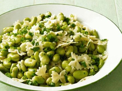 Fotografija tjestenine Farfallini s pasuljem